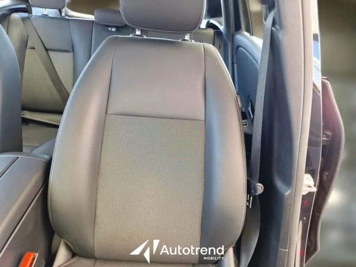 Mercedes-Benz GLA SUV usata a Bari (6)