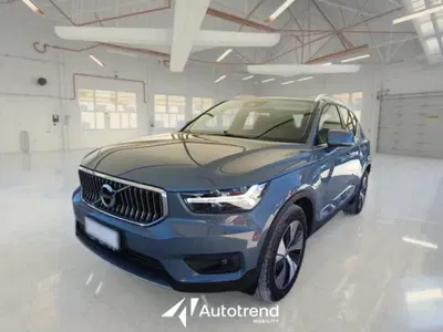Volvo XC40 T5 Recharge Plug-in Hybrid Inscription Expression del 2021 usata a Bari