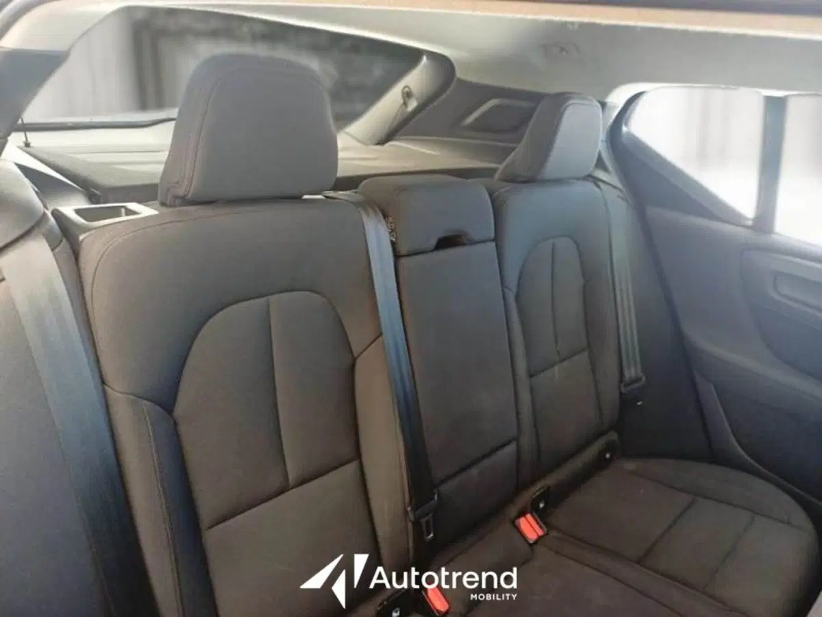 Volvo XC40 usata a Bari (11)