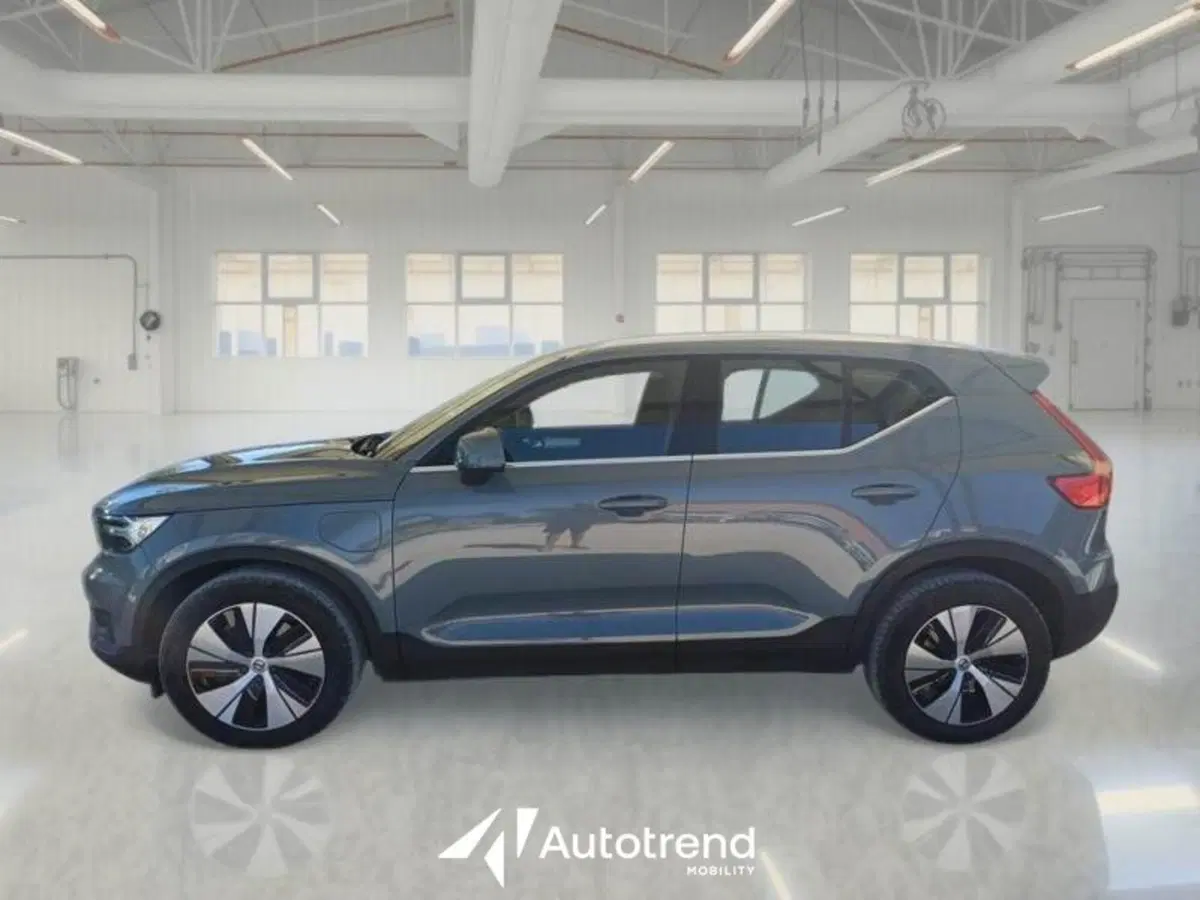 Volvo XC40 usata a Bari (4)