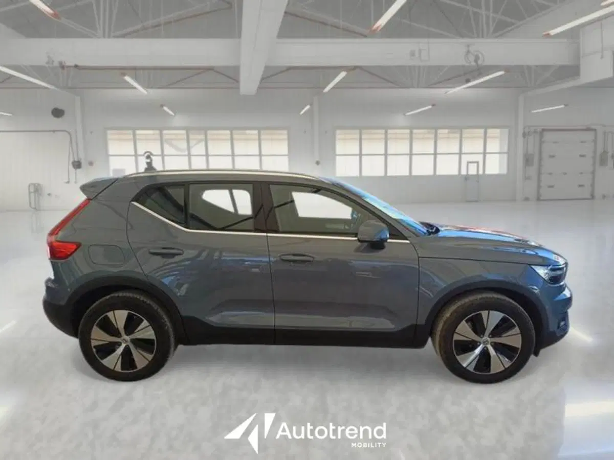 Volvo XC40 usata a Bari (5)