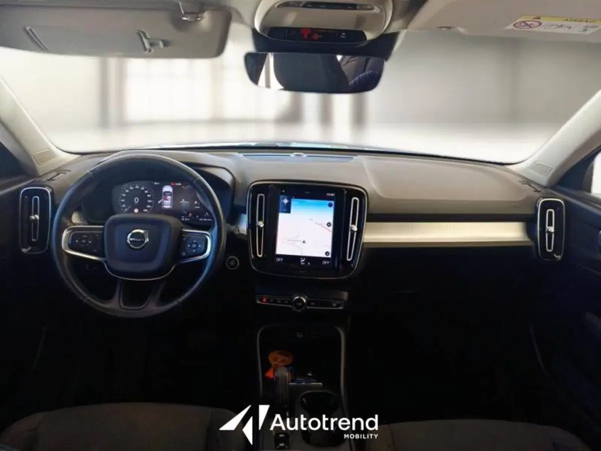 Volvo XC40 usata a Bari (8)