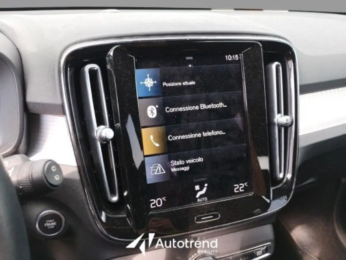 Volvo XC40 usata a Bari (16)