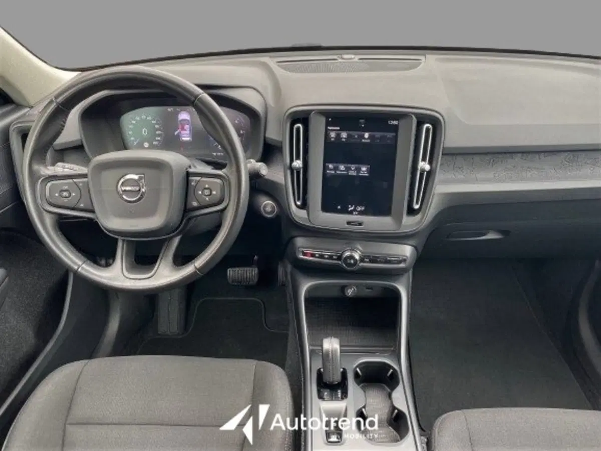Volvo XC40 usata a Bari (12)