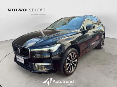 Volvo XC60 B4 automatico Core del 2022 usata a Bari