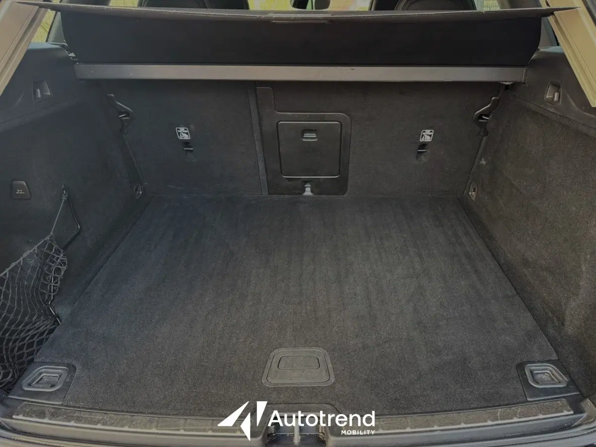 Volvo XC60 usata a Bari (15)