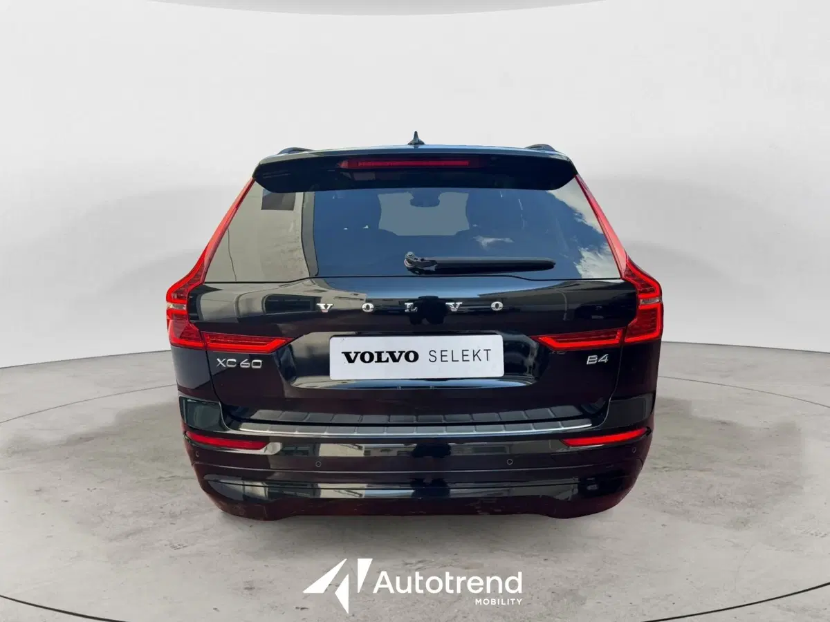 Volvo XC60 usata a Bari (5)