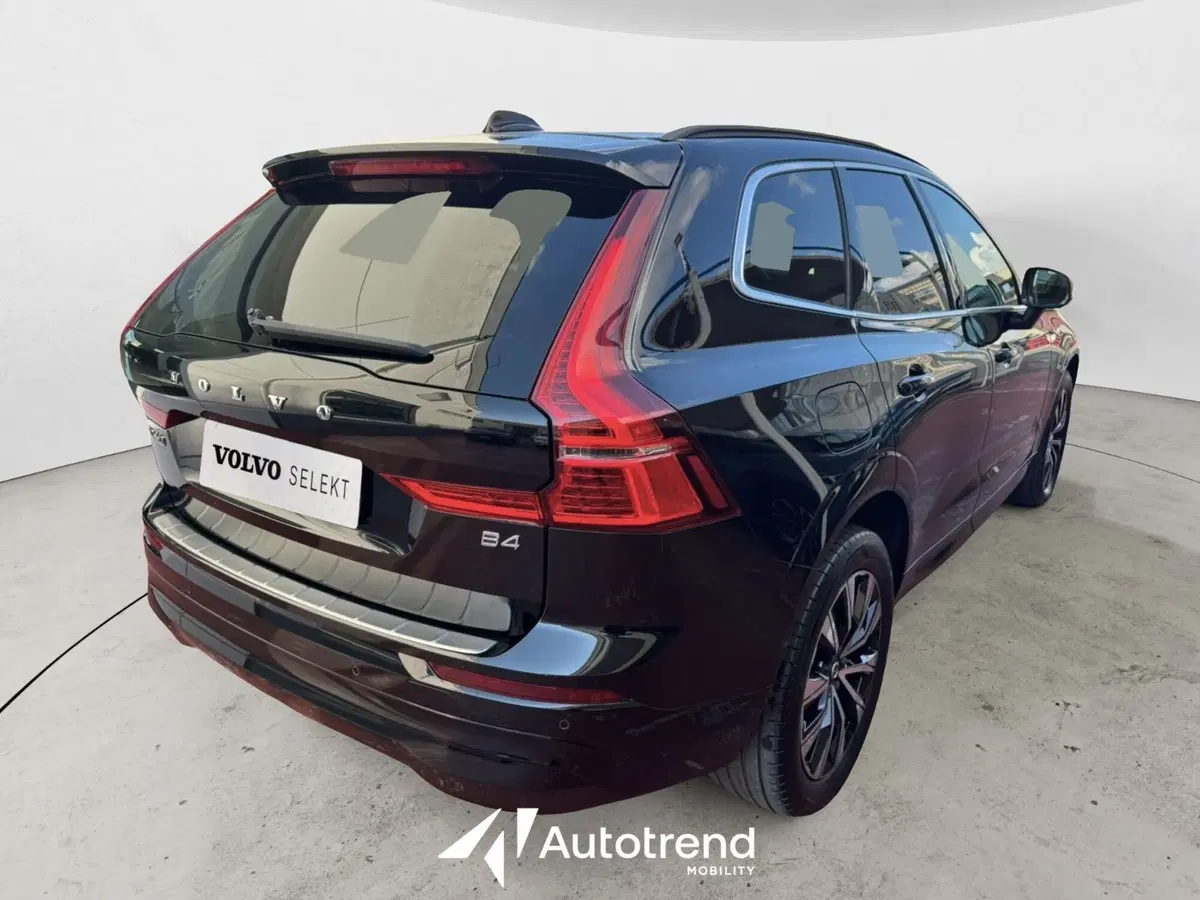Volvo XC60 usata a Bari (6)