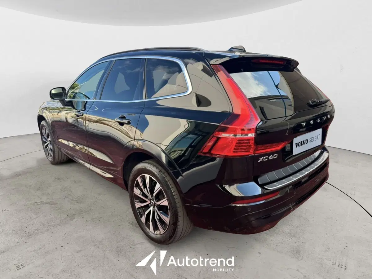 Volvo XC60 usata a Bari (7)