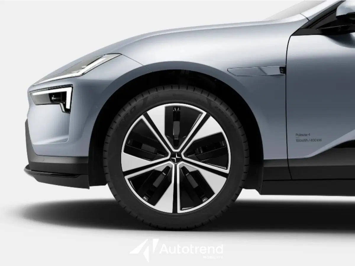 Polestar Polestar 4 Coupé nuova a Bari (7)