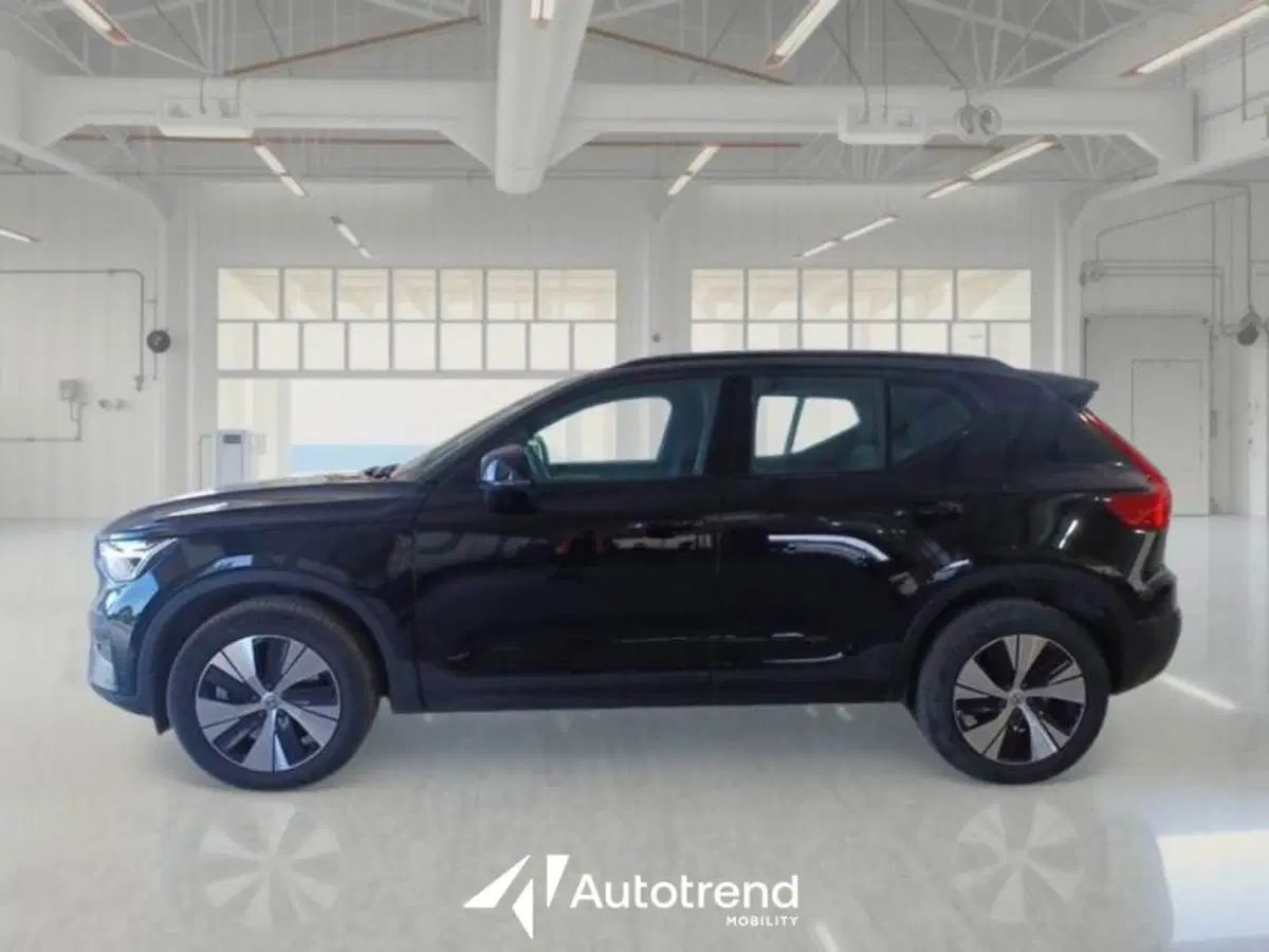 Volvo XC40 usata a Bari (4)