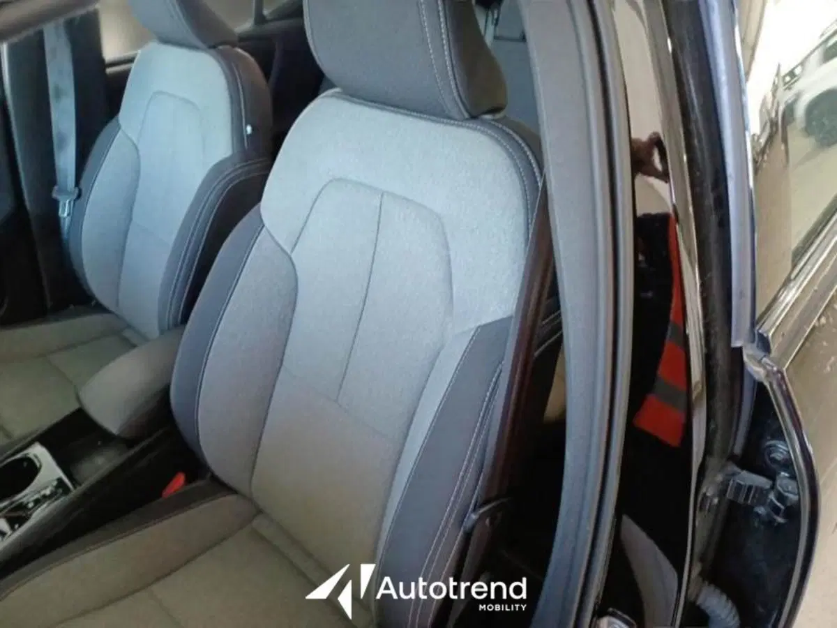 Volvo XC40 usata a Bari (5)