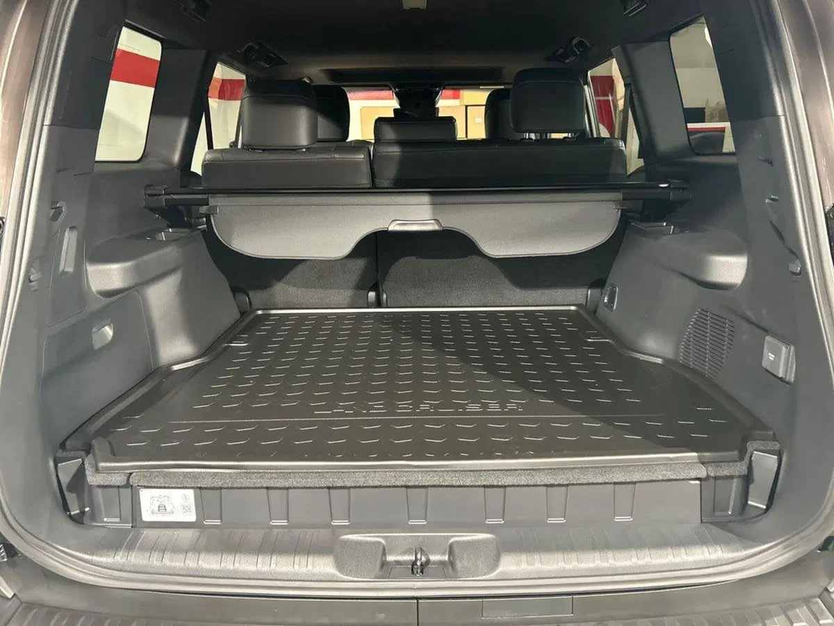 Toyota Land Cruiser nuova a Lecco (12)