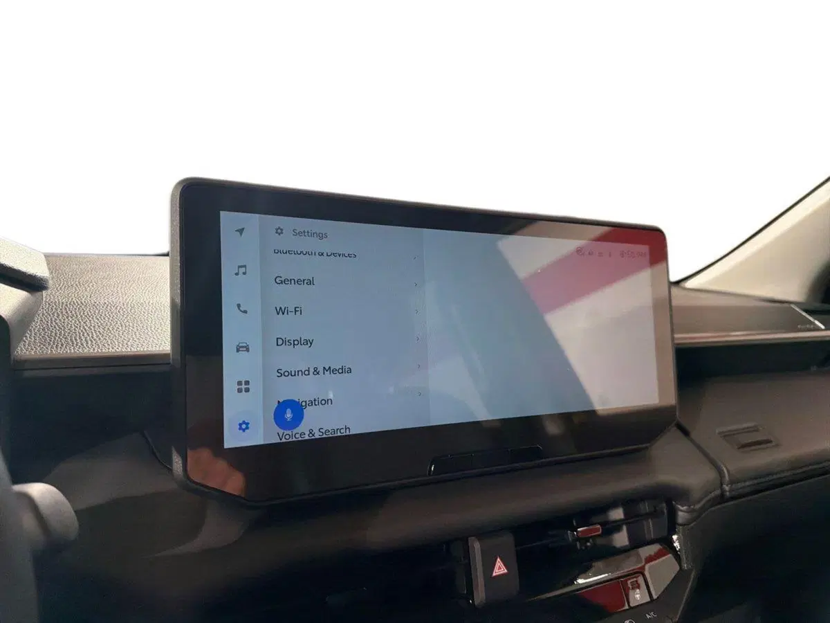 Toyota Hilux nuova a Lecco (13)