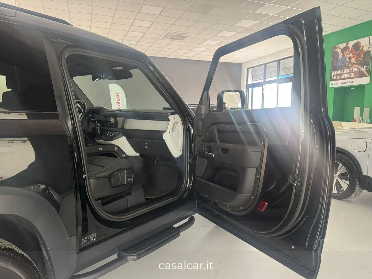Land Rover Defender usata a Salerno (19)