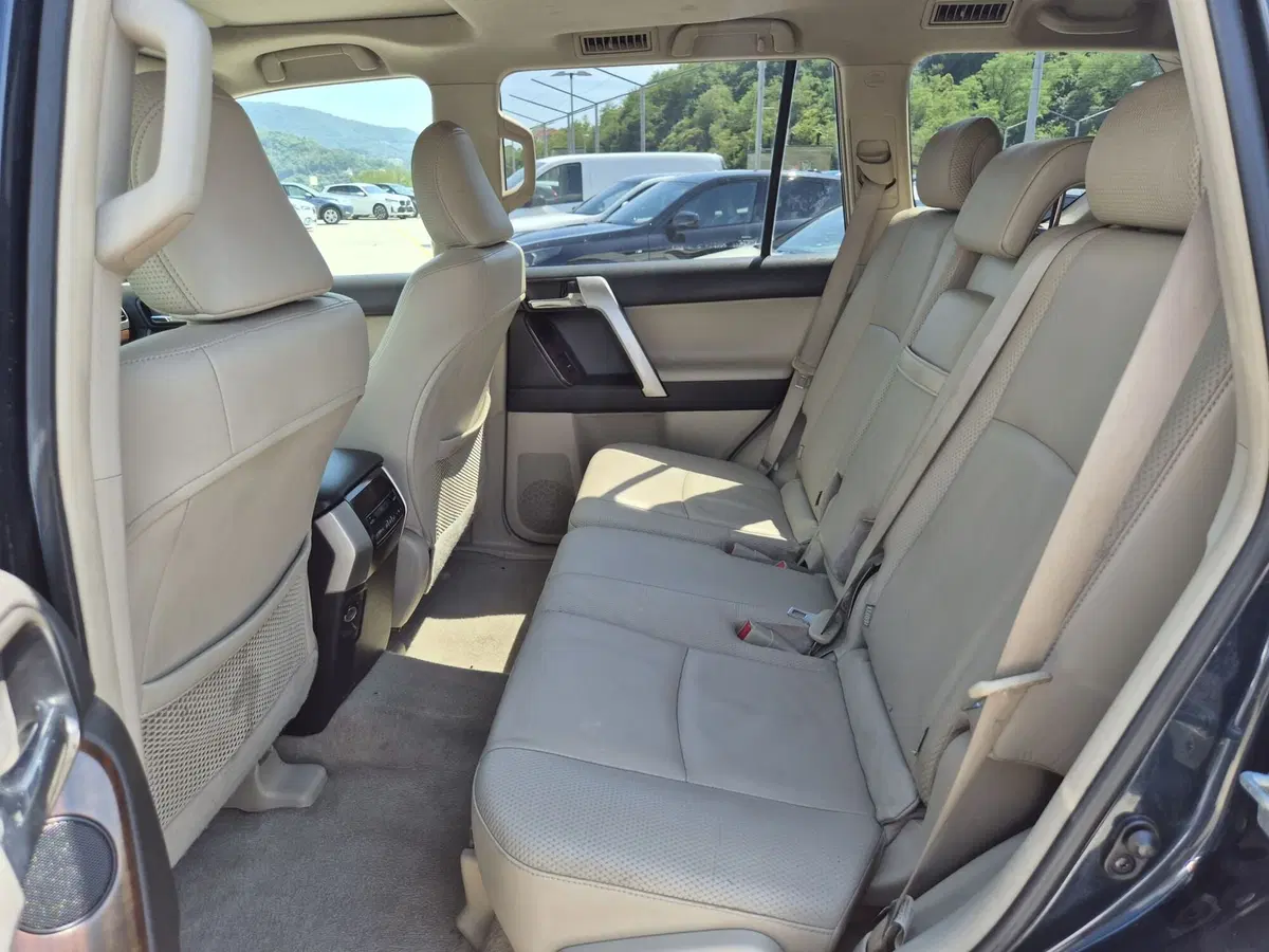 Toyota Land Cruiser usata  (7)