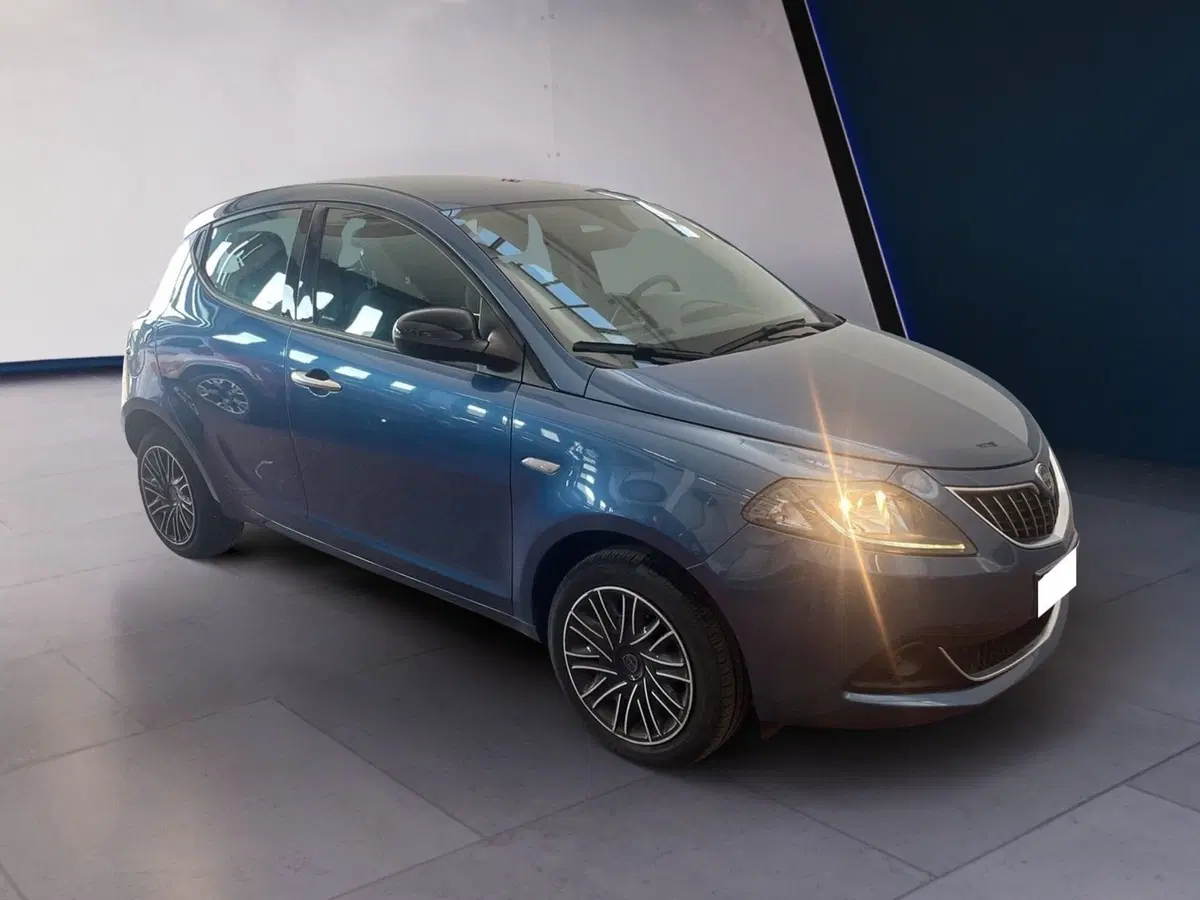 Lancia Ypsilon usata a Torino (2)