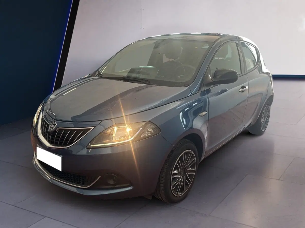 Lancia Ypsilon usata a Torino (3)