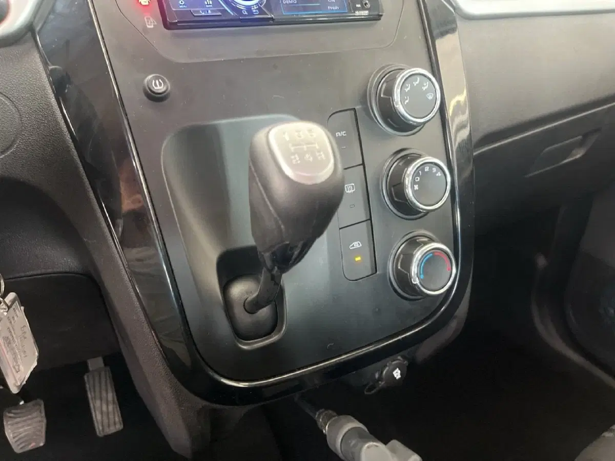 Mahindra KUV100 usata a Torino (12)