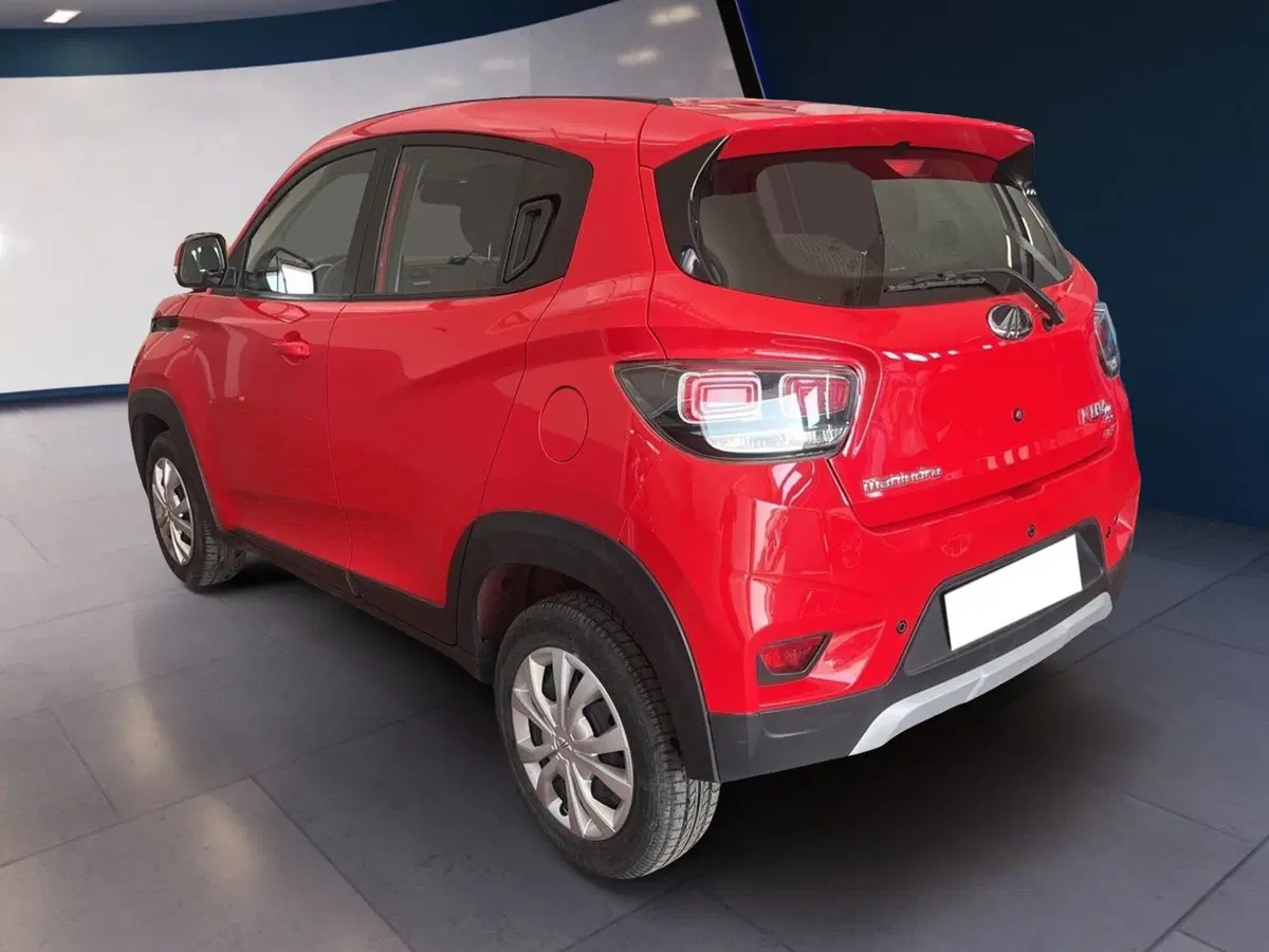 Mahindra KUV100 usata a Torino (4)