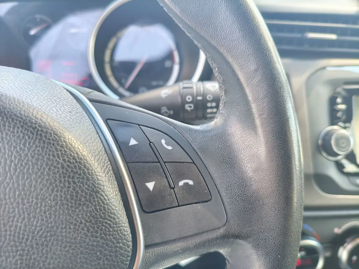 Alfa Romeo Giulietta usata a Matera (17)
