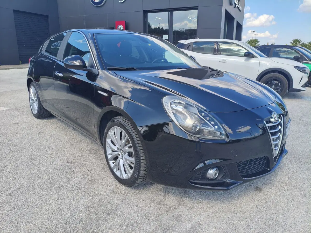 Alfa Romeo Giulietta usata a Matera (7)