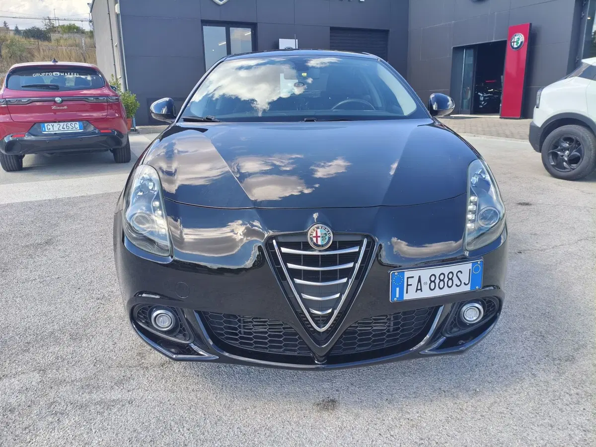 Alfa Romeo Giulietta usata a Matera (8)