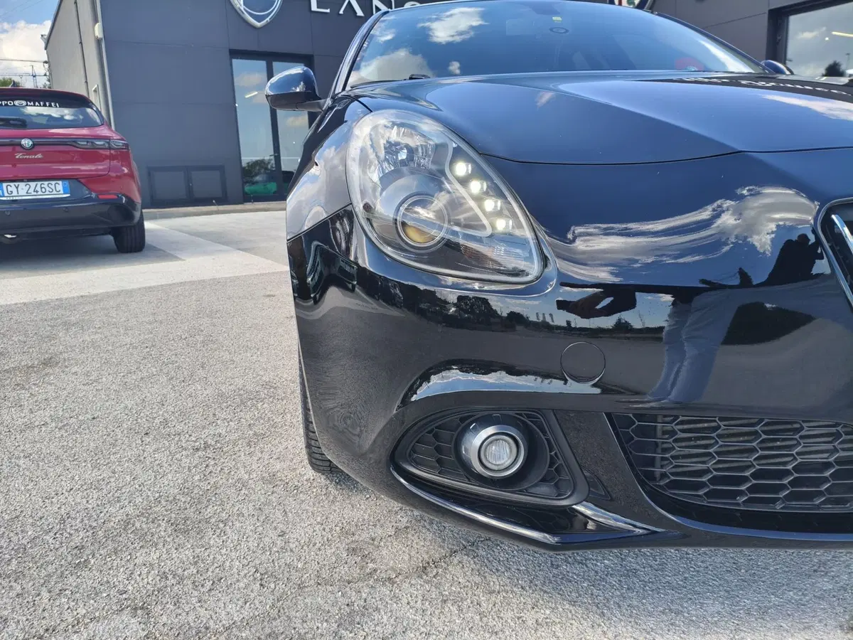 Alfa Romeo Giulietta usata a Matera (9)