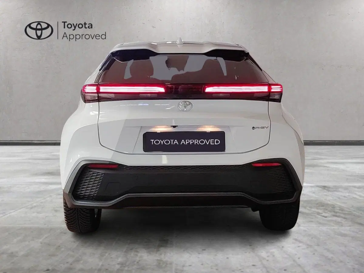 Toyota Toyota C-HR usata a Milano (12)