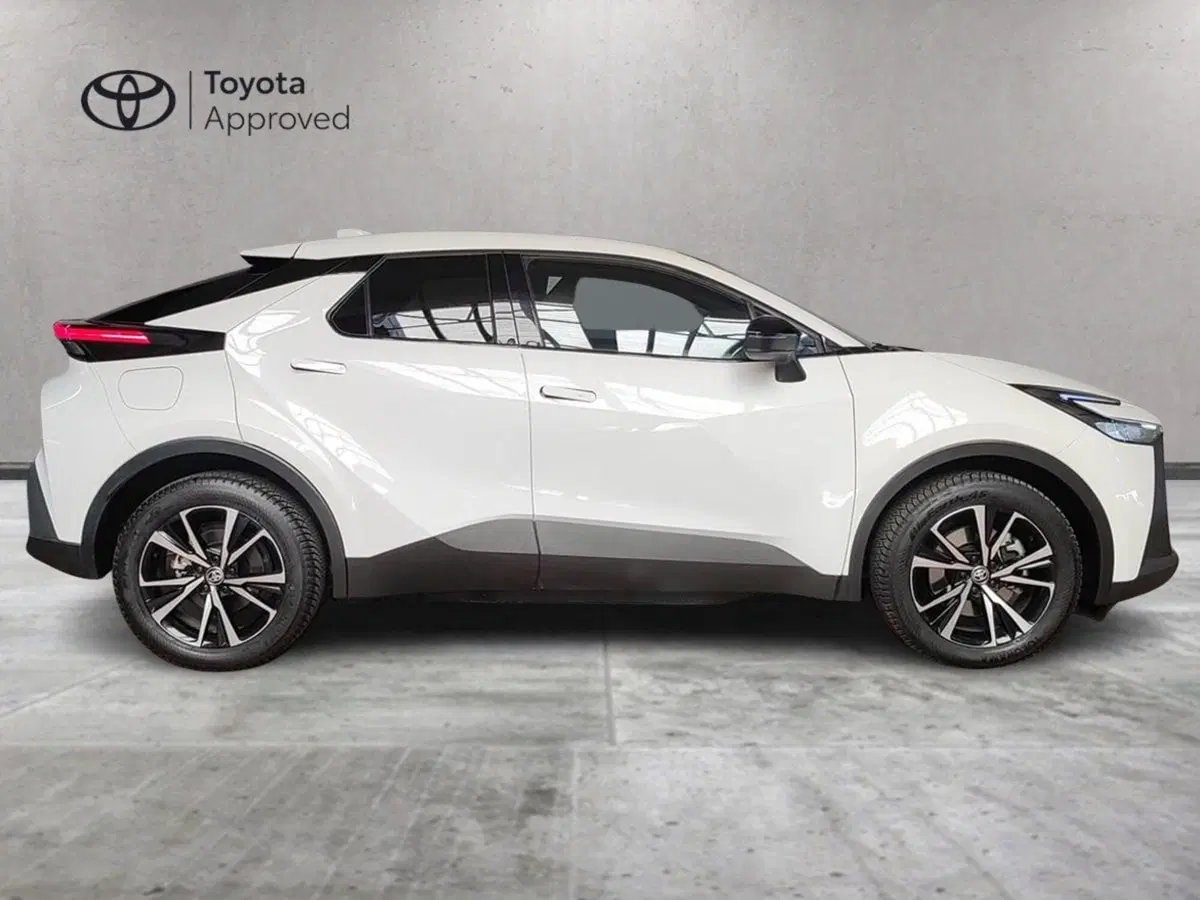 Toyota Toyota C-HR usata a Milano (4)