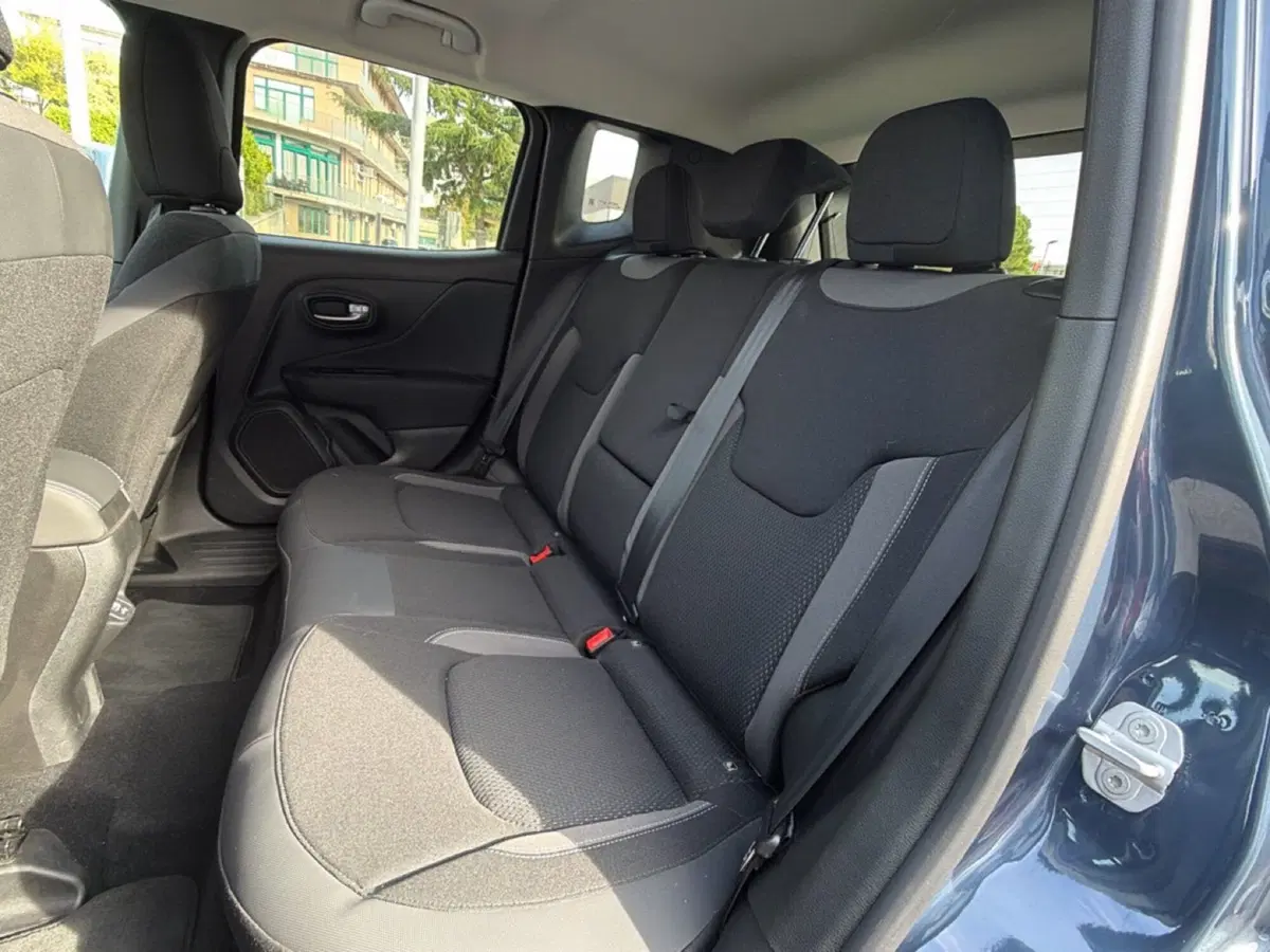 Jeep Renegade usata a Campobasso (18)