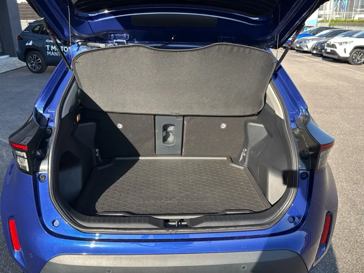 Toyota Yaris Cross usata a Mantova (14)
