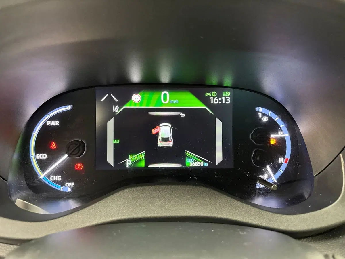 Toyota Yaris Cross usata a Modena (9)
