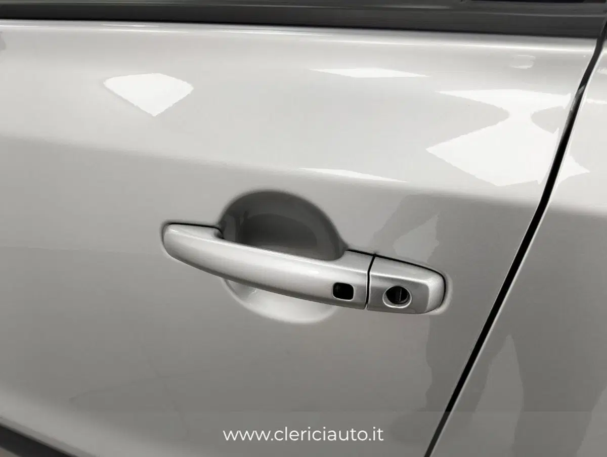 Suzuki Vitara usata a Como (19)