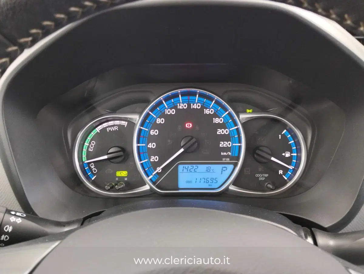 Toyota Yaris usata a Como (12)