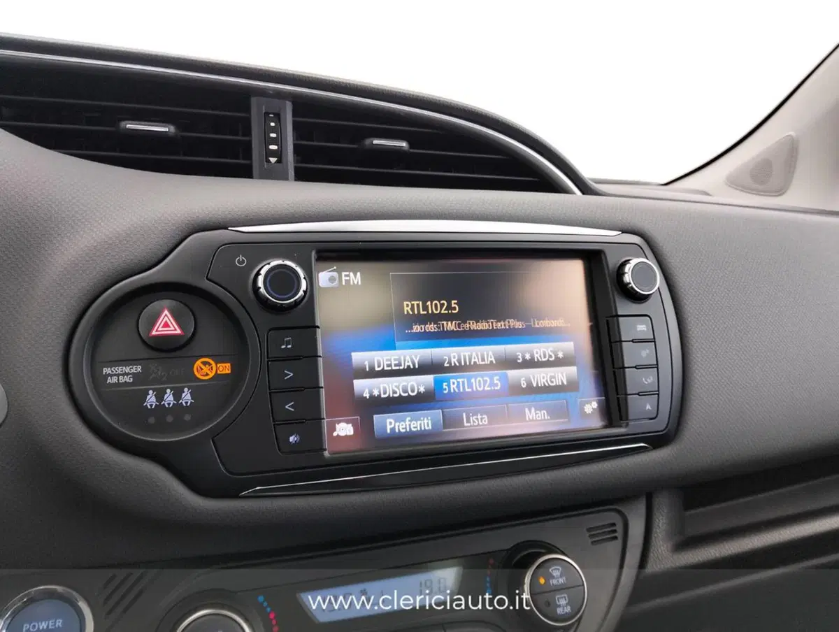 Toyota Yaris usata a Como (14)
