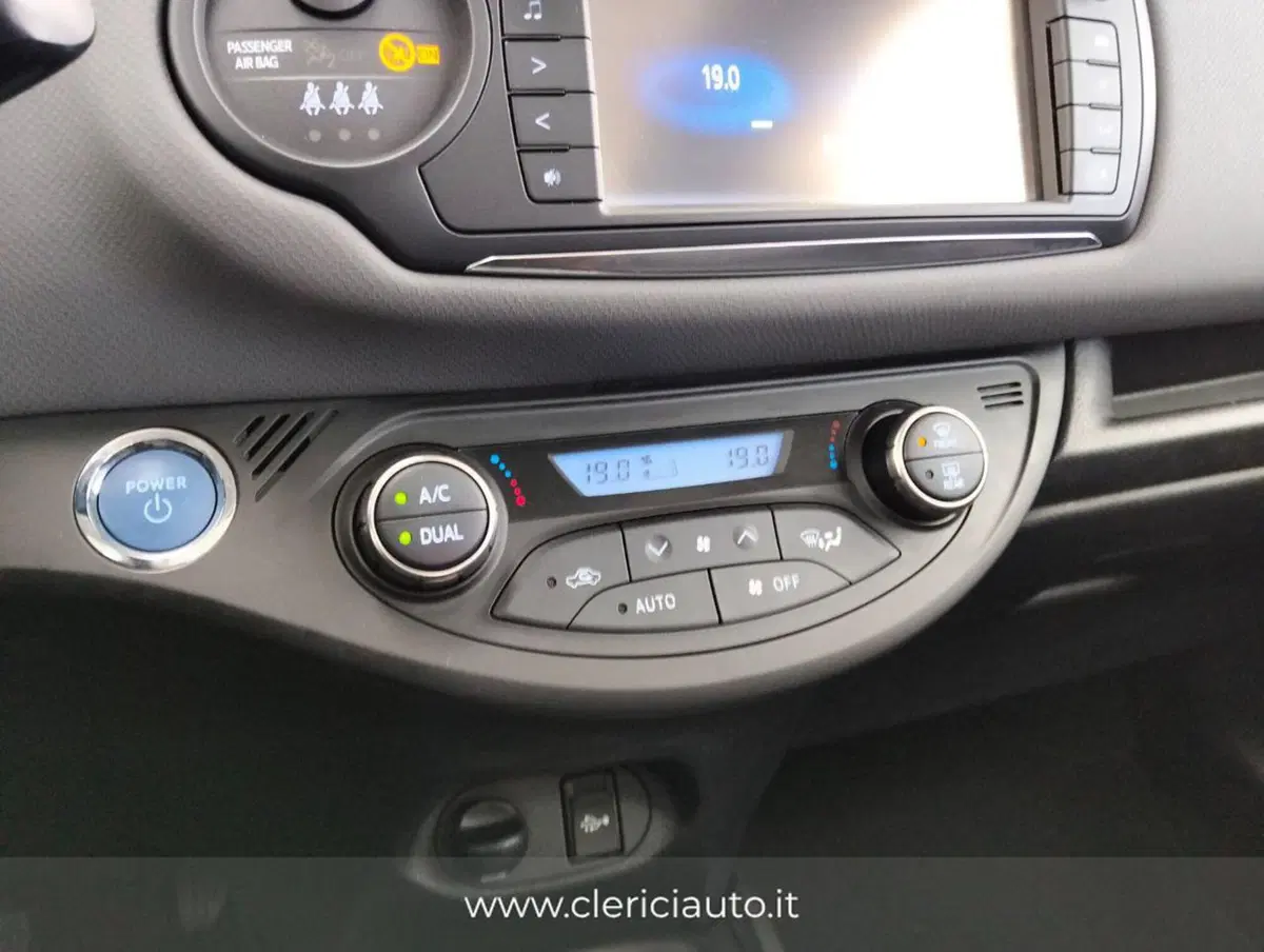 Toyota Yaris usata a Como (17)
