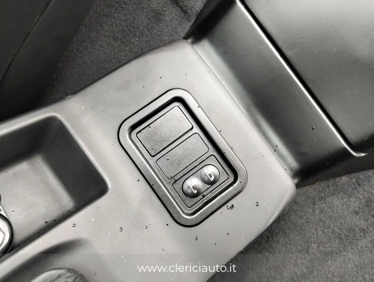 BMW Z3 Cabrio usata a Como (11)