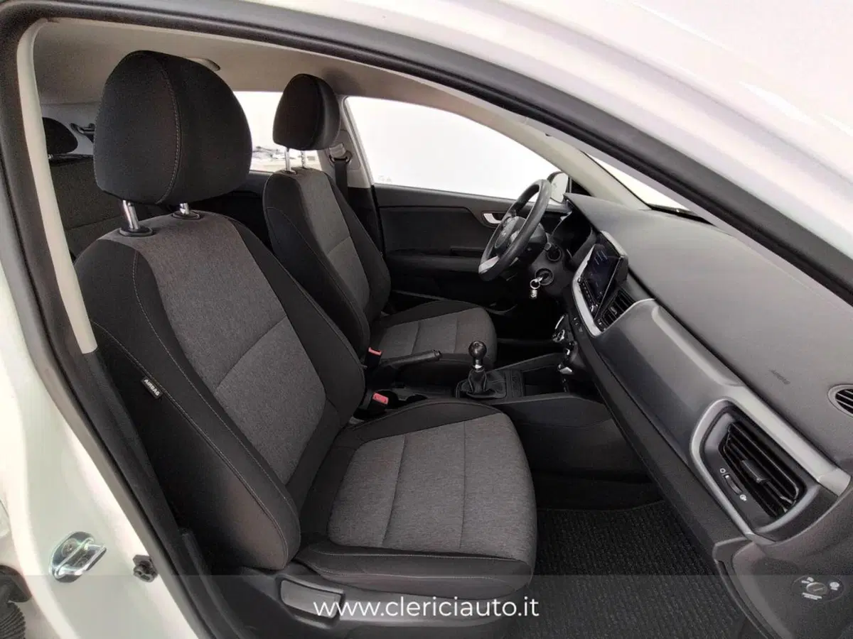 Kia Stonic usata a Como (3)