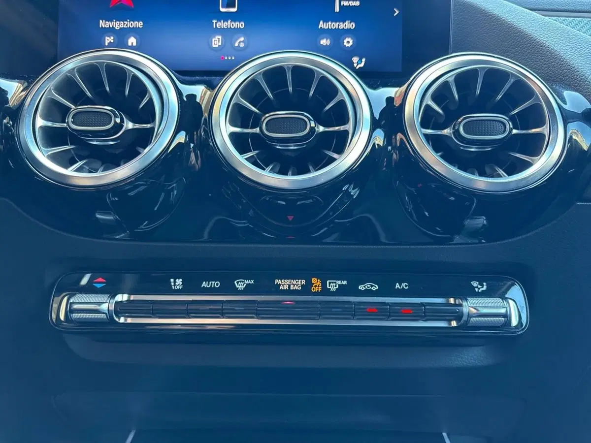 Mercedes-Benz GLA SUV usata a Pescara (14)