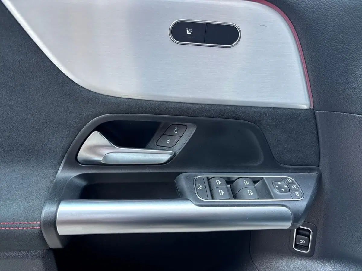 Mercedes-Benz GLA SUV usata a Pescara (12)