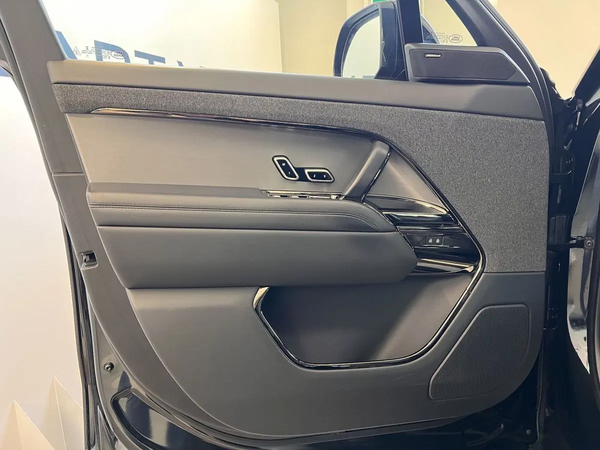 Land Rover Range Rover Sport usata a Bari (14)