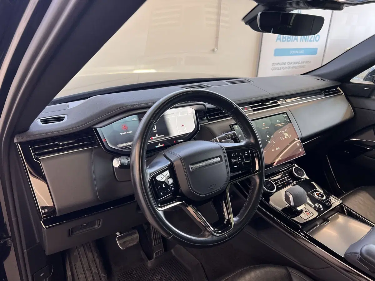 Land Rover Range Rover Sport usata a Bari (16)