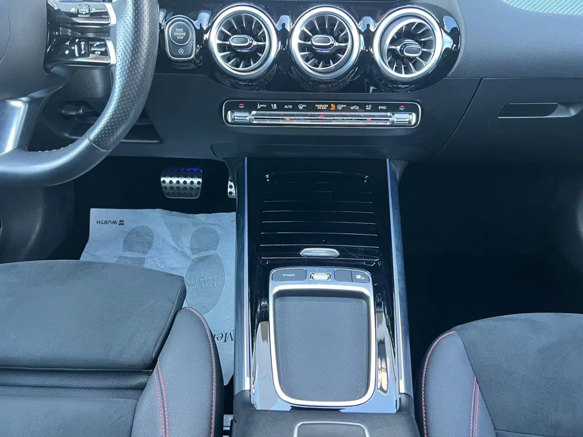 Mercedes-Benz GLA SUV usata a Cosenza (15)