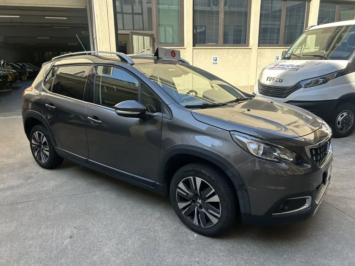 Peugeot 2008 usata a Milano (2)
