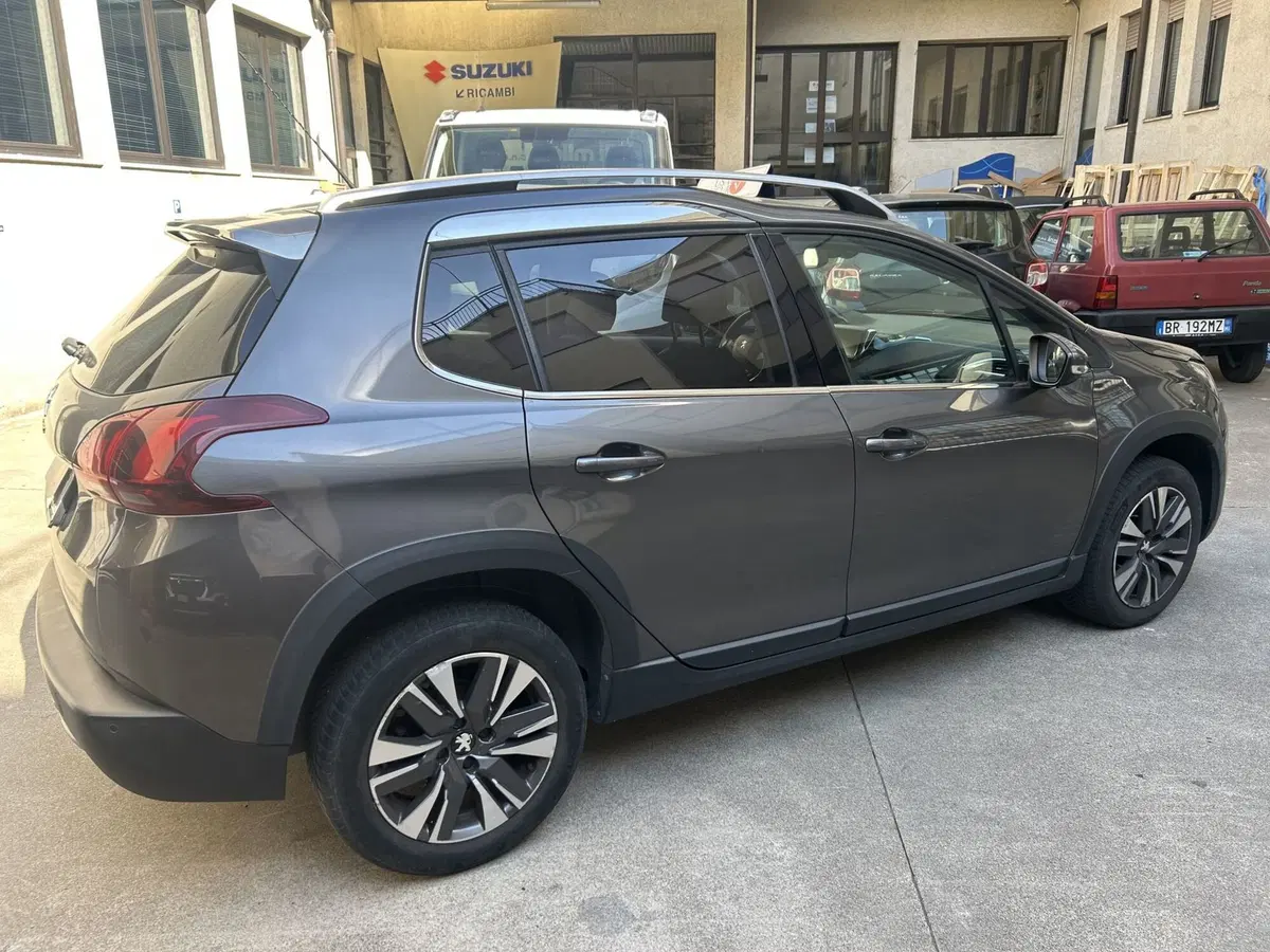 Peugeot 2008 usata a Milano (3)