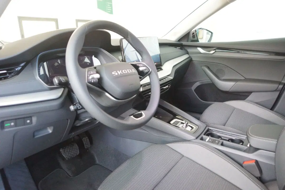 Skoda Octavia Station Wagon nuova a Torino (12)