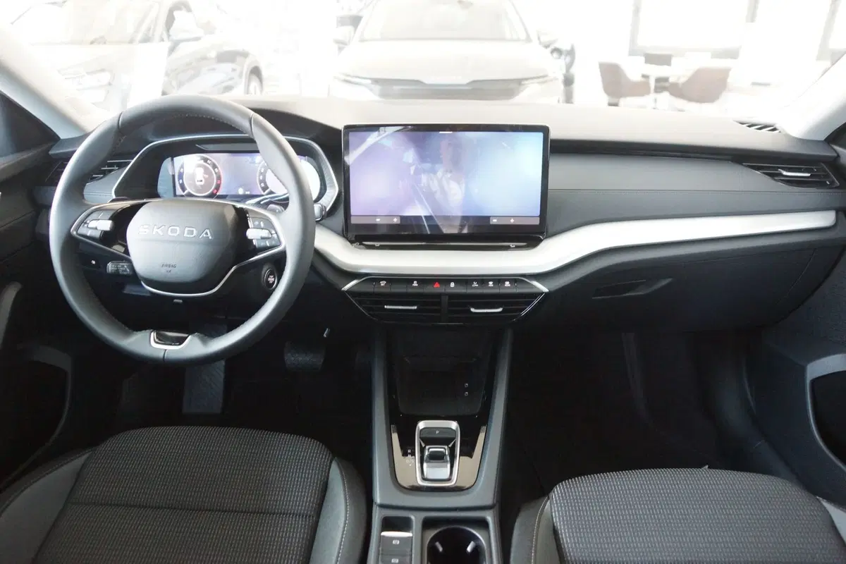 Skoda Octavia Station Wagon nuova a Torino (17)