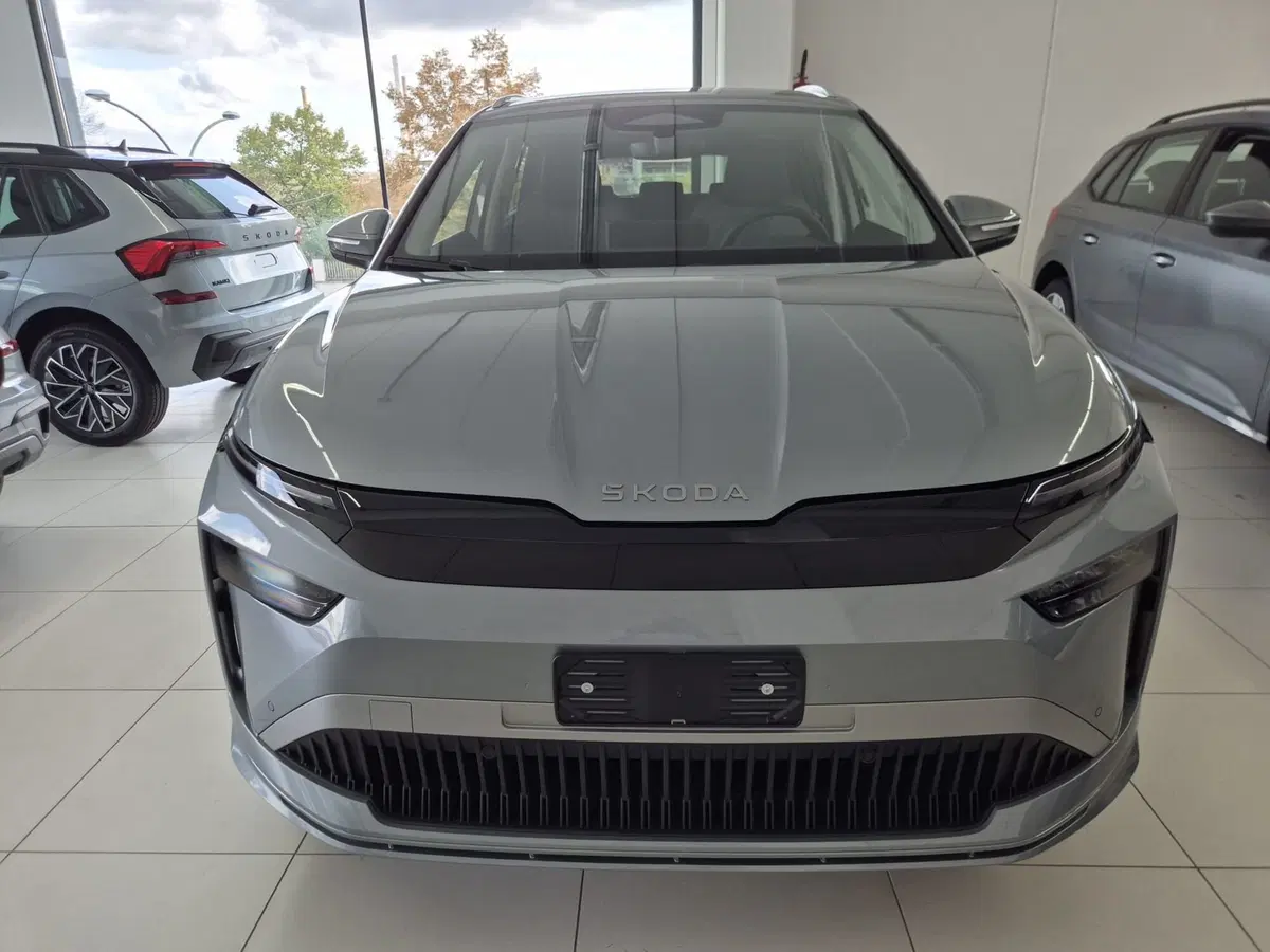 Skoda Enyaq nuova a Torino (4)