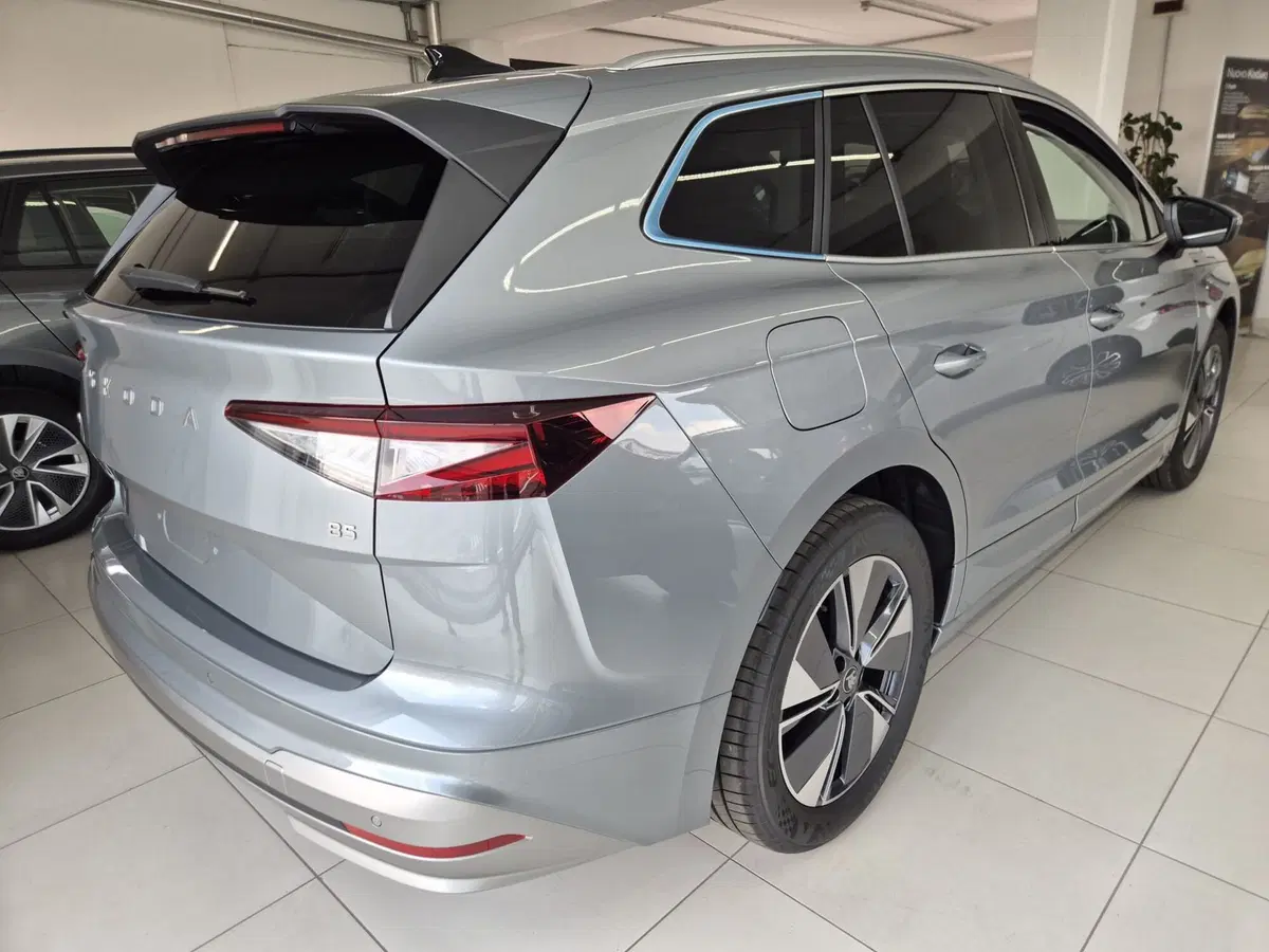 Skoda Enyaq nuova a Torino (8)